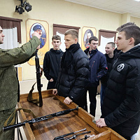 65-ю автомобильную бригаду посетили учащиеся Жодинского политехнического колледжа