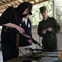 На каникулы — в армию 