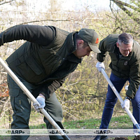 Сотрудники Военного информационного агентства «Ваяр» приняли участие в республиканском субботнике