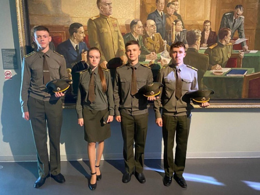 Не забывая о героическом прошлом