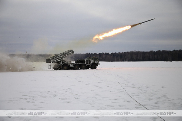 На Осиповичском полигоне прошли занятия по огневой подготовке с подразделениями реактивных систем залпового огня «Ураган»