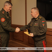 Генерал-майор Валерий Ревенко поздравил личный состав ДМВС с наступающим праздником