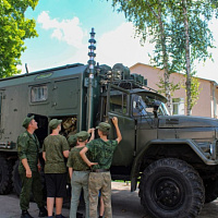 Детям — об армии