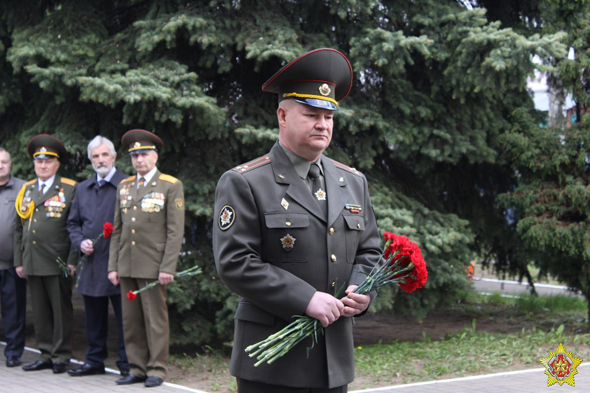 Не подлежит забвению — ВАЯР