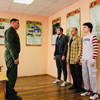 Комплекс мероприятий по отбору граждан для прохождения военной службы по контракту в 36 дмостбр