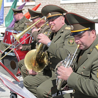 Гвардейцы приняли участие в праздничном концерте