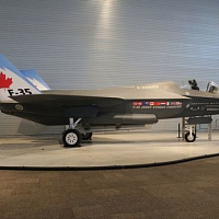 Министр: Канада скоро получит новые истребители и военные корабли