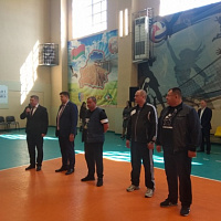 В духе соперничества