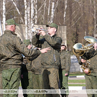 В 120 омбр проводили в запас более 500 военнослужащих, выслуживших установленные сроки срочной военной службы